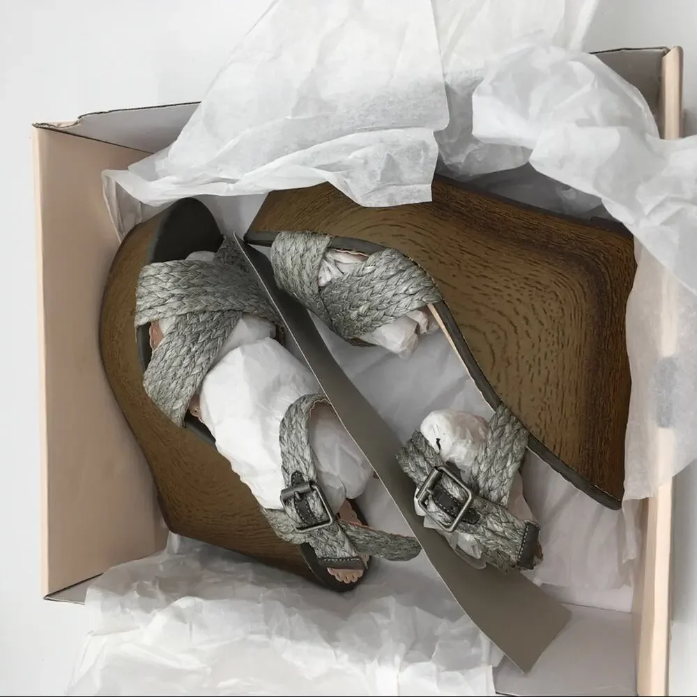 NIB 'Wilma' by Madison for Shoe Dazzle - Gray - 8.5